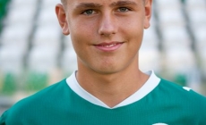 Először a stadionban